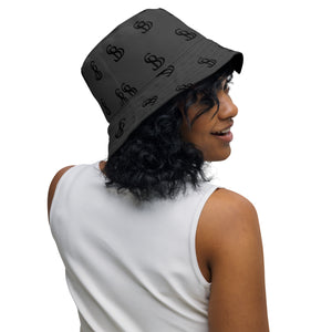 Reversible bucket hat